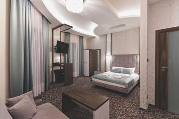 Фото номера Апартаменты с балконом Отель Hotel Janów г. Янув-Любельский 5